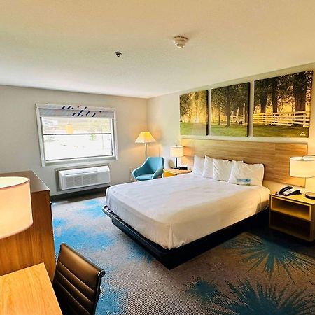 Days Inn & Suites By Wyndham Wynne Dış mekan fotoğraf