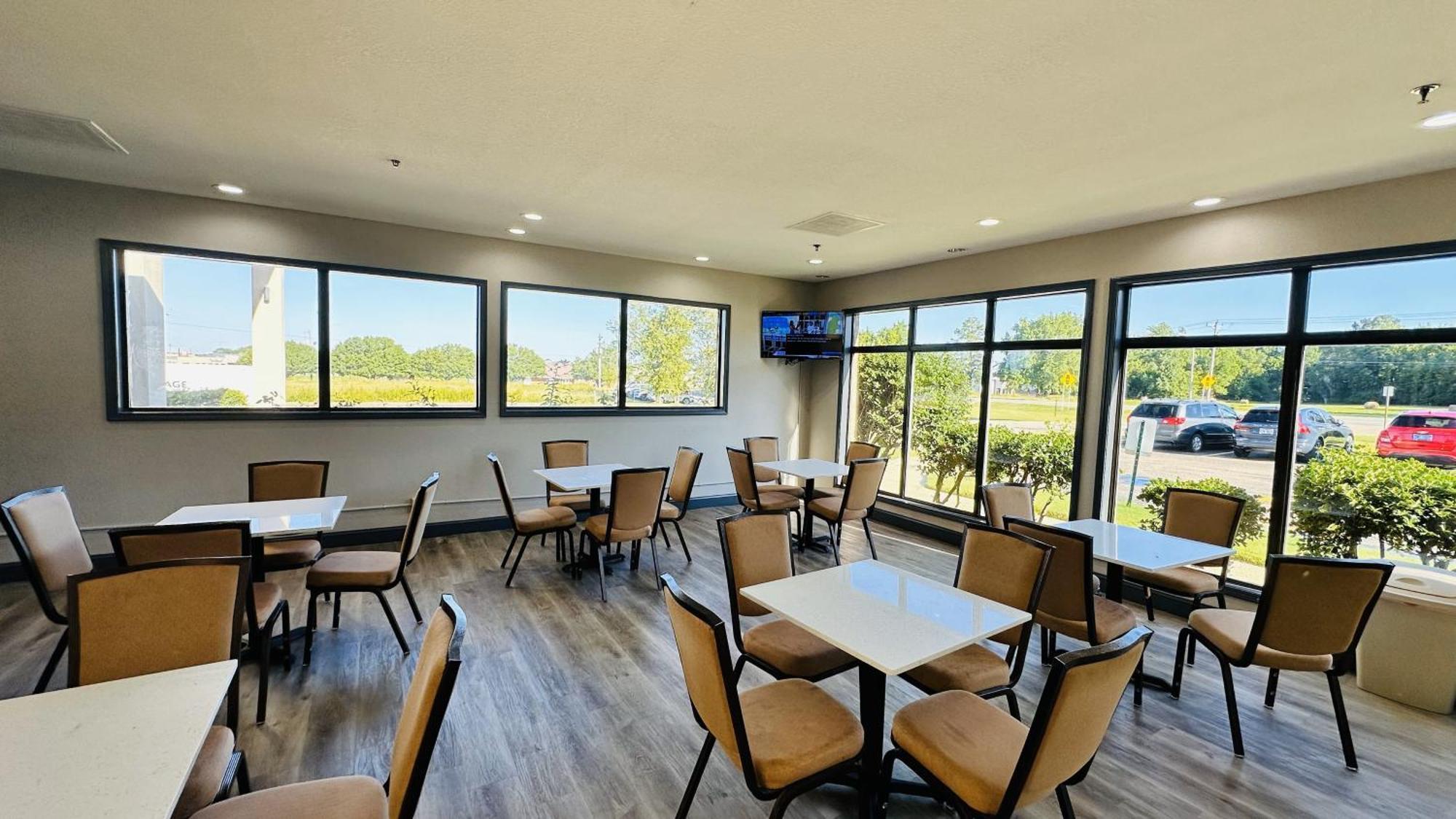 Days Inn & Suites By Wyndham Wynne Dış mekan fotoğraf