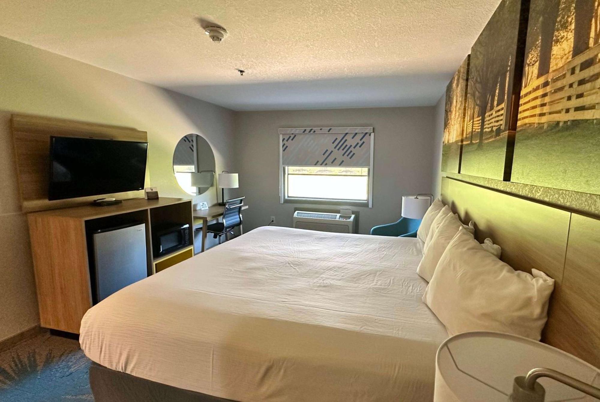 Days Inn & Suites By Wyndham Wynne Dış mekan fotoğraf