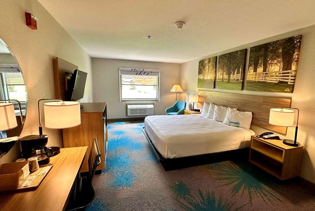 Days Inn & Suites By Wyndham Wynne Oda fotoğraf